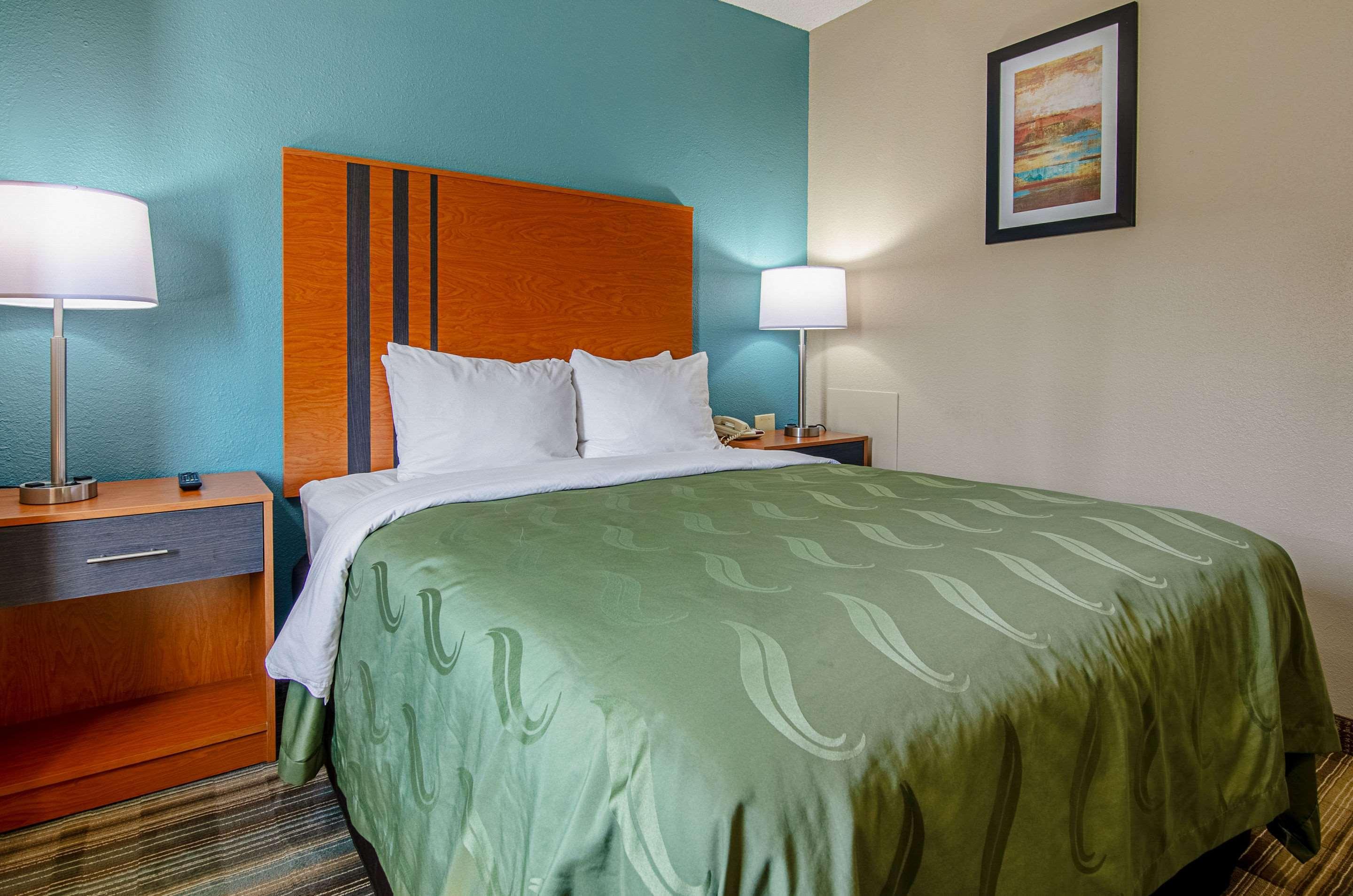 Quality Inn & Suites I-81 Exit 7 Bristol Bagian luar foto