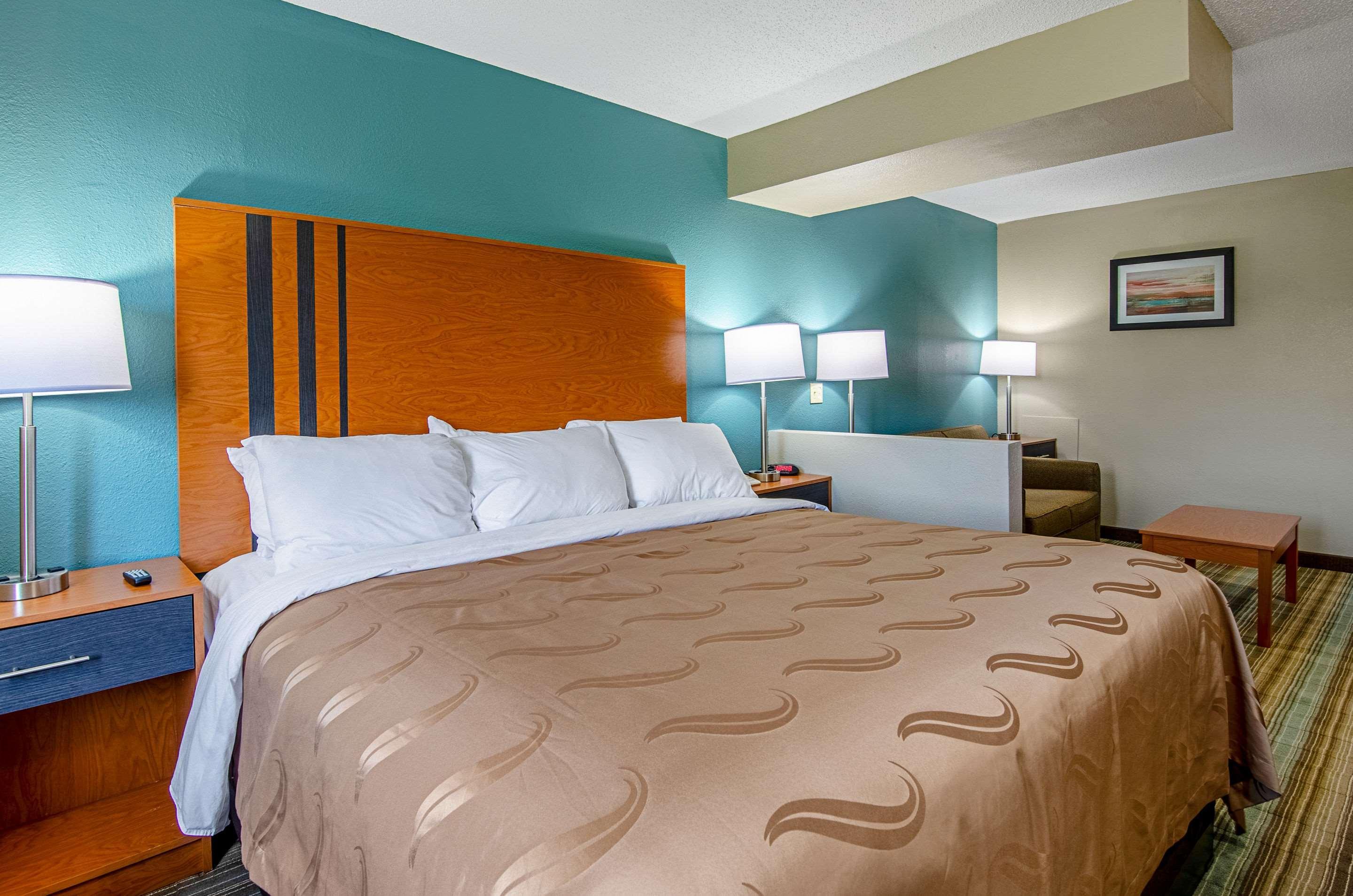 Quality Inn & Suites I-81 Exit 7 Bristol Bagian luar foto