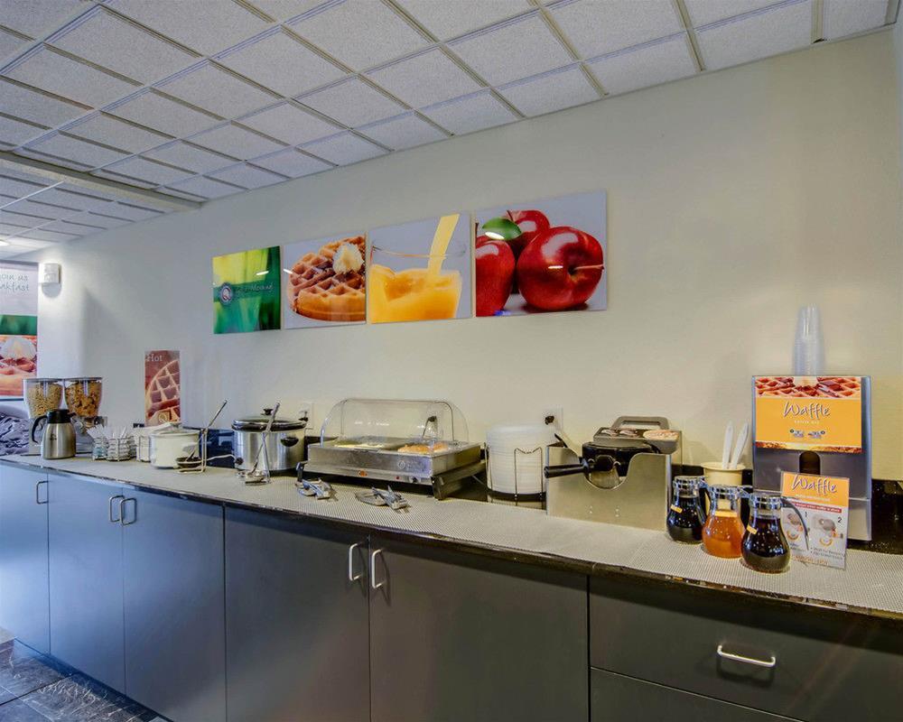 Quality Inn & Suites I-81 Exit 7 Bristol Bagian luar foto