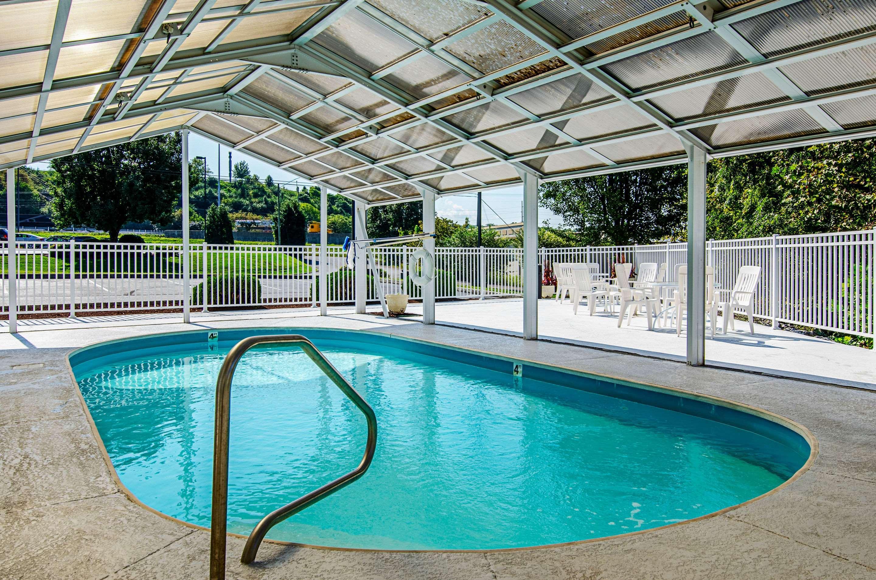 Quality Inn & Suites I-81 Exit 7 Bristol Bagian luar foto