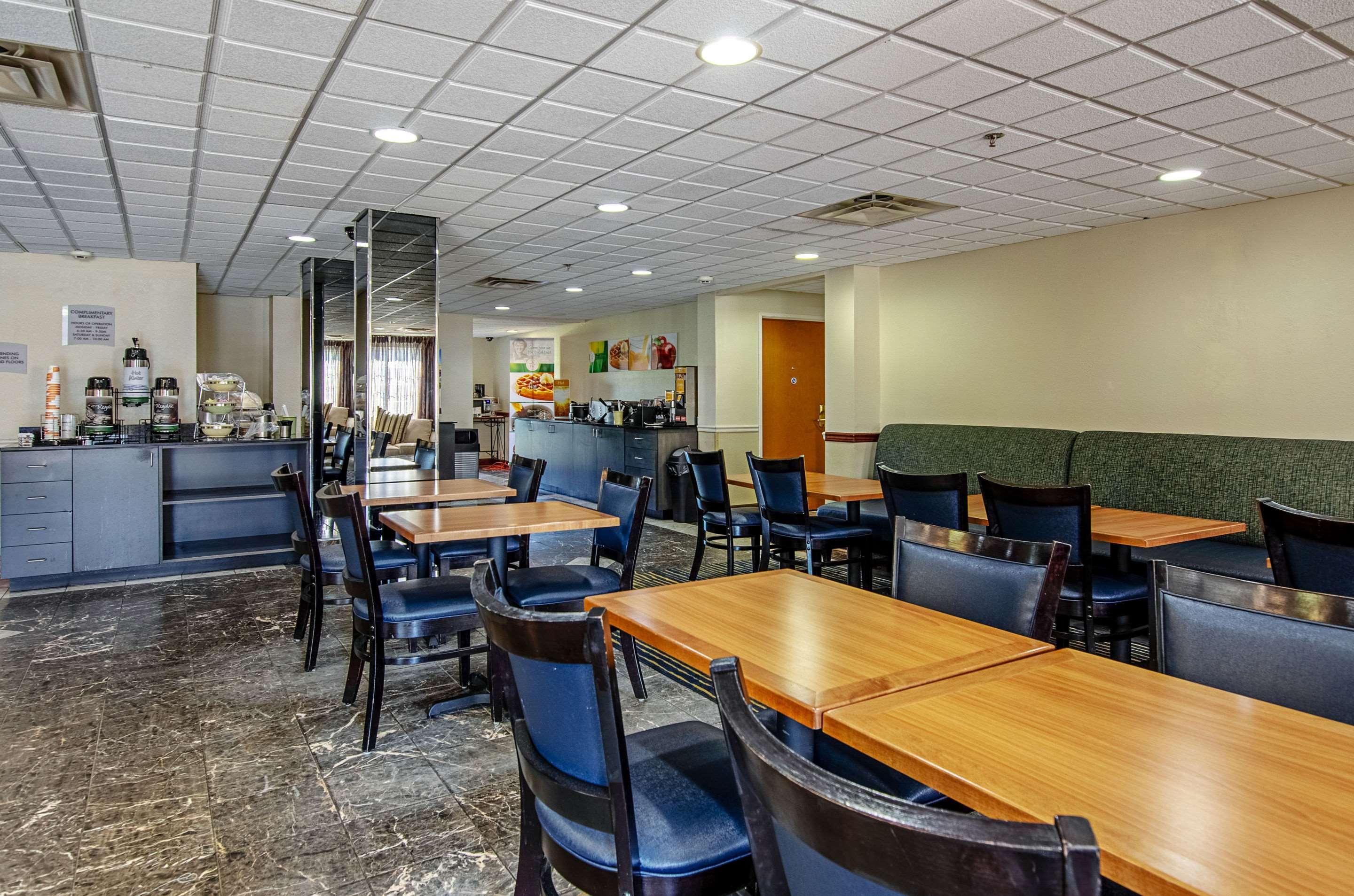 Quality Inn & Suites I-81 Exit 7 Bristol Bagian luar foto