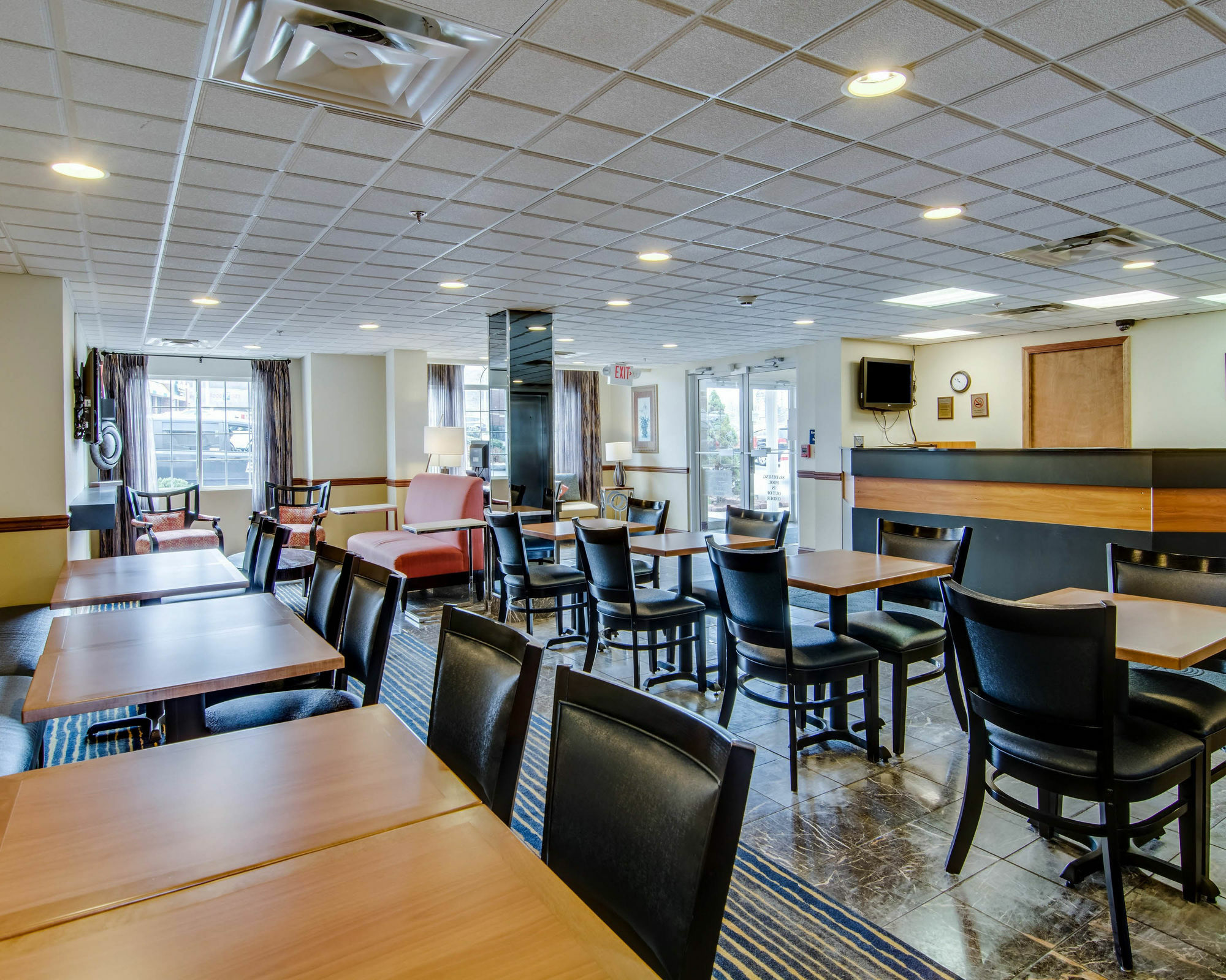 Quality Inn & Suites I-81 Exit 7 Bristol Bagian luar foto