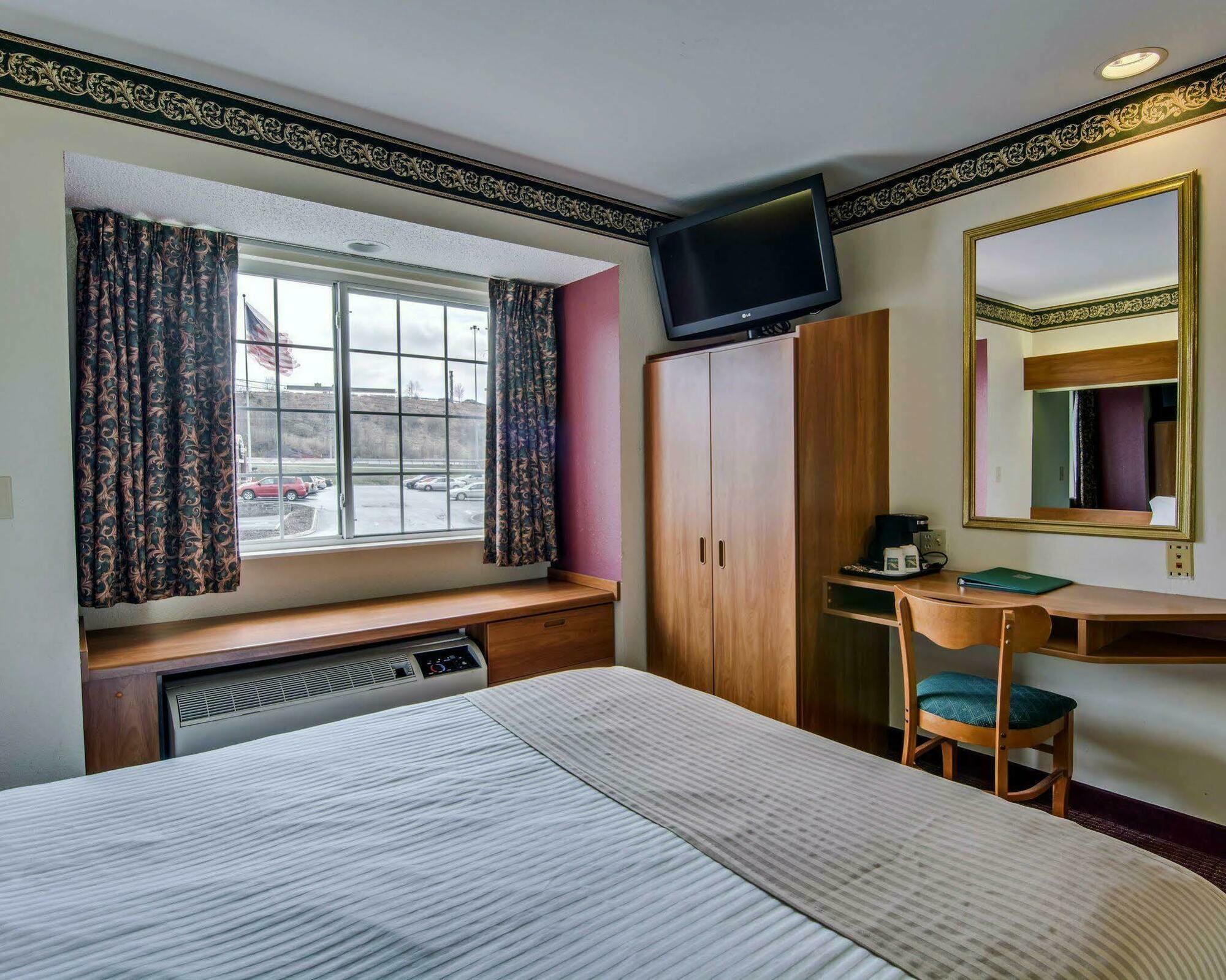 Quality Inn & Suites I-81 Exit 7 Bristol Bagian luar foto