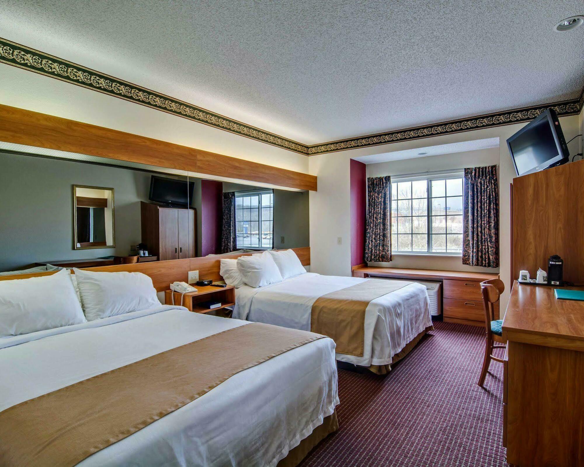 Quality Inn & Suites I-81 Exit 7 Bristol Bagian luar foto